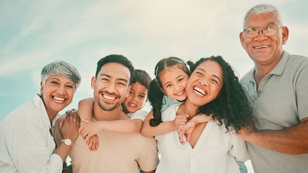 multigenerational family beach portrait